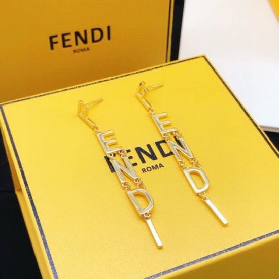 Earrings with the impression of a fashionable senior 2023SS FENDI Fendi Earrings with the impression of a fashionable senior 2023SS FENDI Fendi